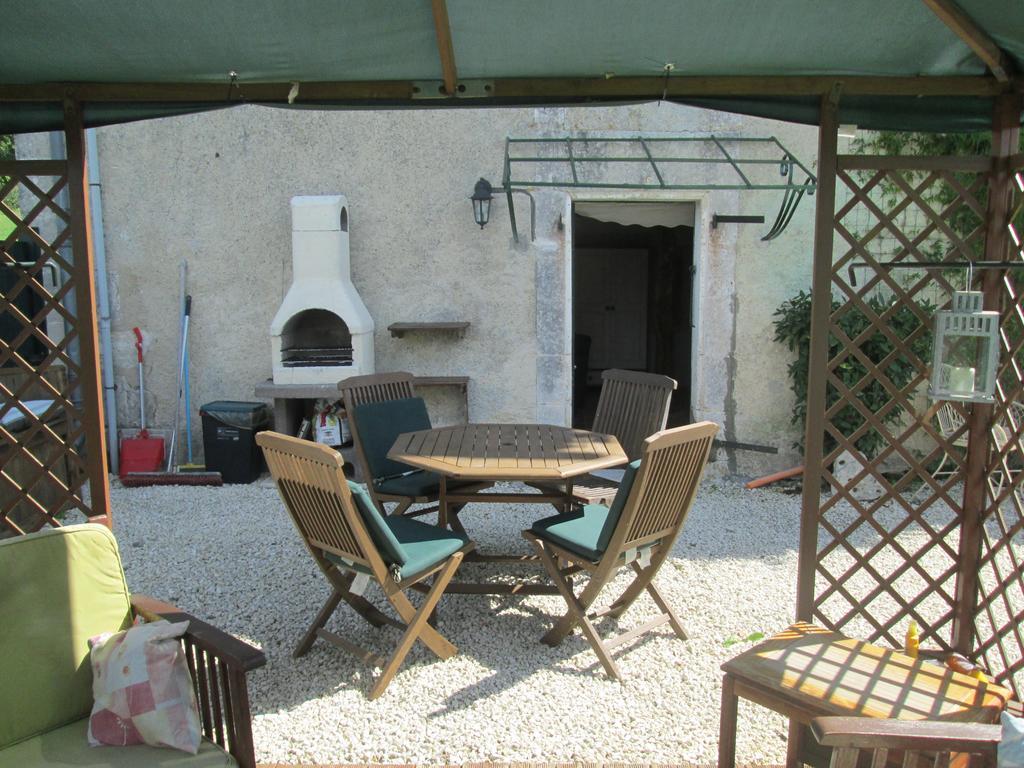 Saint-Paul-Lizonne Le Petit Lavoir מראה חיצוני תמונה